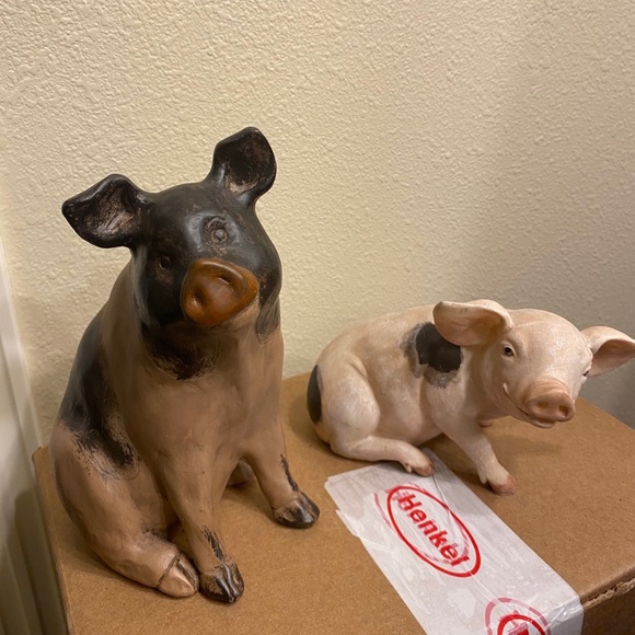 Other - Pig figures